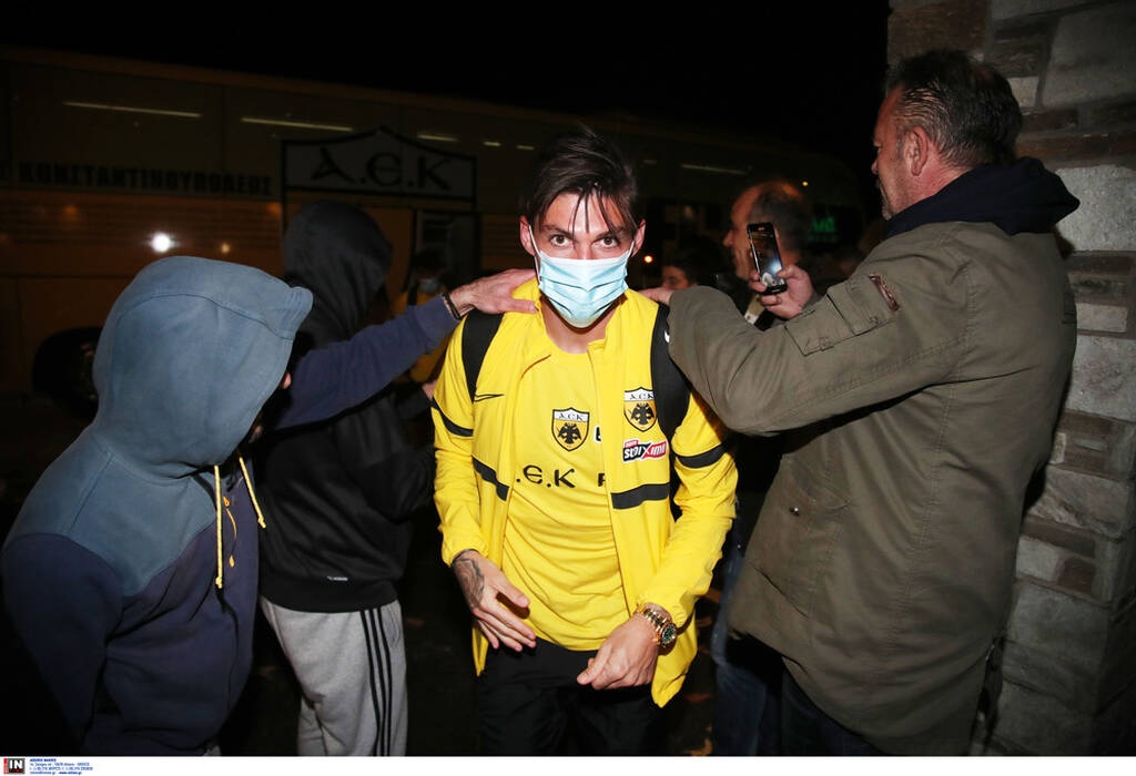 ΑΕΚ: Θερμή υποδοχή της αποστολής στην Πορταριά (videos)