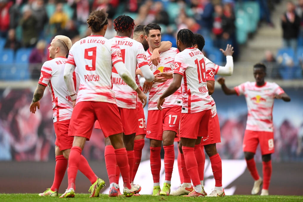 Bundesliga: Τεσσάρα και κορυφή η Μπάγερν, ακολουθεί η Ντόρτμουντ που έριξε τριάρα (photos)