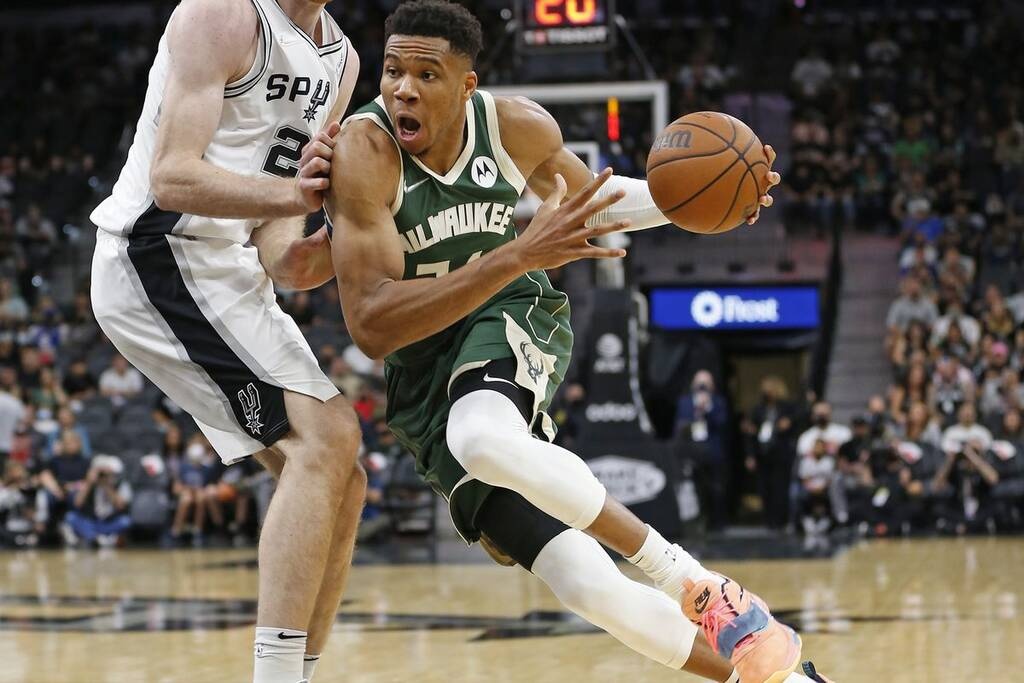 NBA: Νίκη με εντυπωσιακό Γιάννη για Μπακς (video+photos)