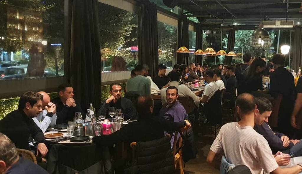 ΑΕΚ: Τραπέζι στους συμπαίκτες του ο Σιμόες – Παρών και ο Μελισσανίδης