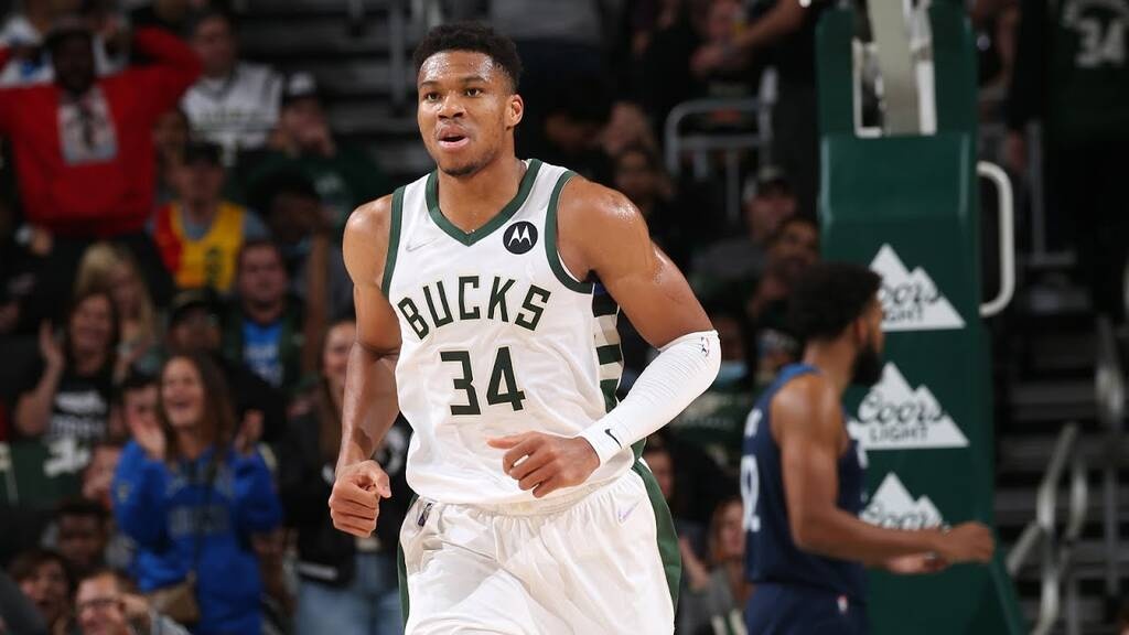 NBA: Ήττα για Μπακς με... 40άρη Γιάννη (photos+video)