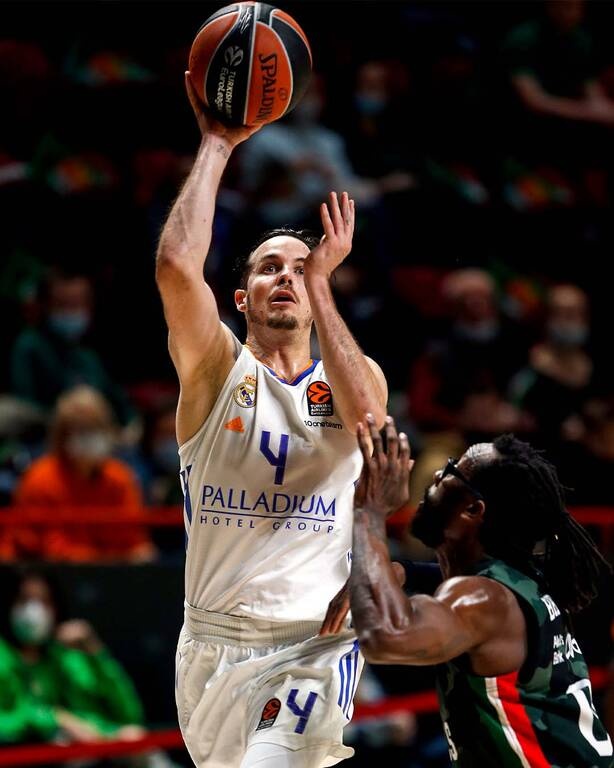 Oύνιξ Καζάν-Ρεάλ Μαδρίτης, 65-58: Τελείωσε την «Βασίλισσα» με δίδυμο Χεζόνια-Βορόντσεβιτς