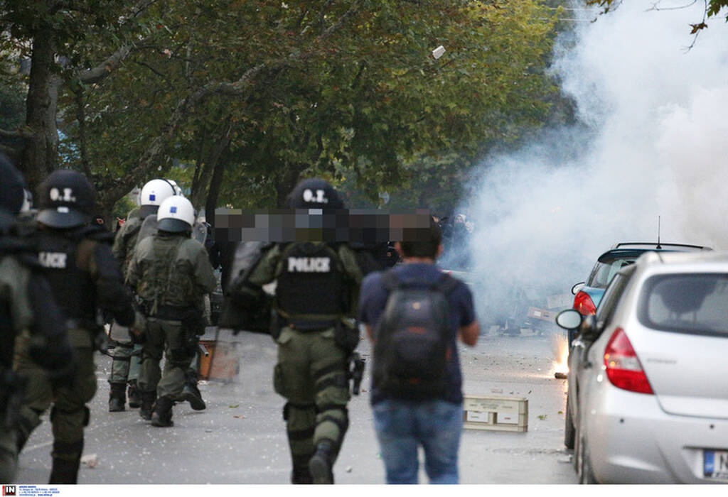 Επεισόδια έξω από την Τούμπα πριν το ΠΑΟΚ–Απόλλων Σμύρνης (video)