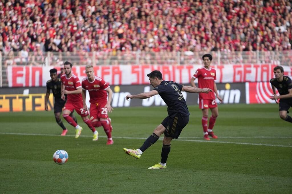 Bundesliga: Αντέδρασε με πεντάρα η Μπάγερν - Ακολουθούν Ντόρτμουντ, Φράιμπουργκ (video+photos)