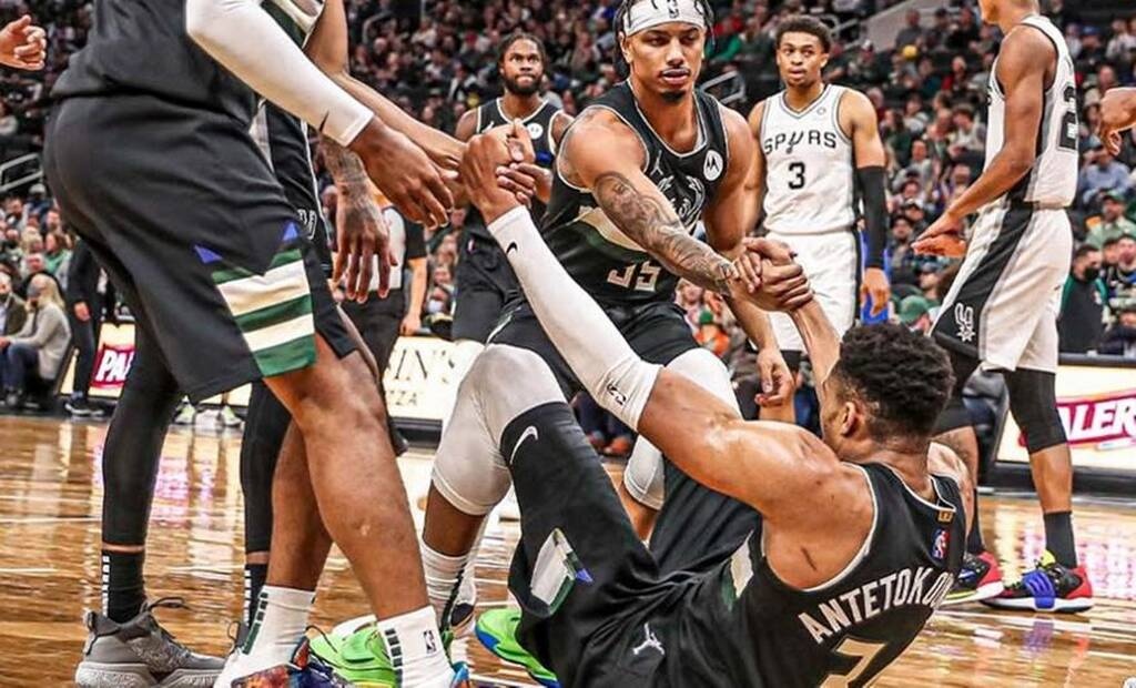 NBA: Νέα ήττα για Μπακς - Δεν έφτανε ο Γιάννης (photos+video)