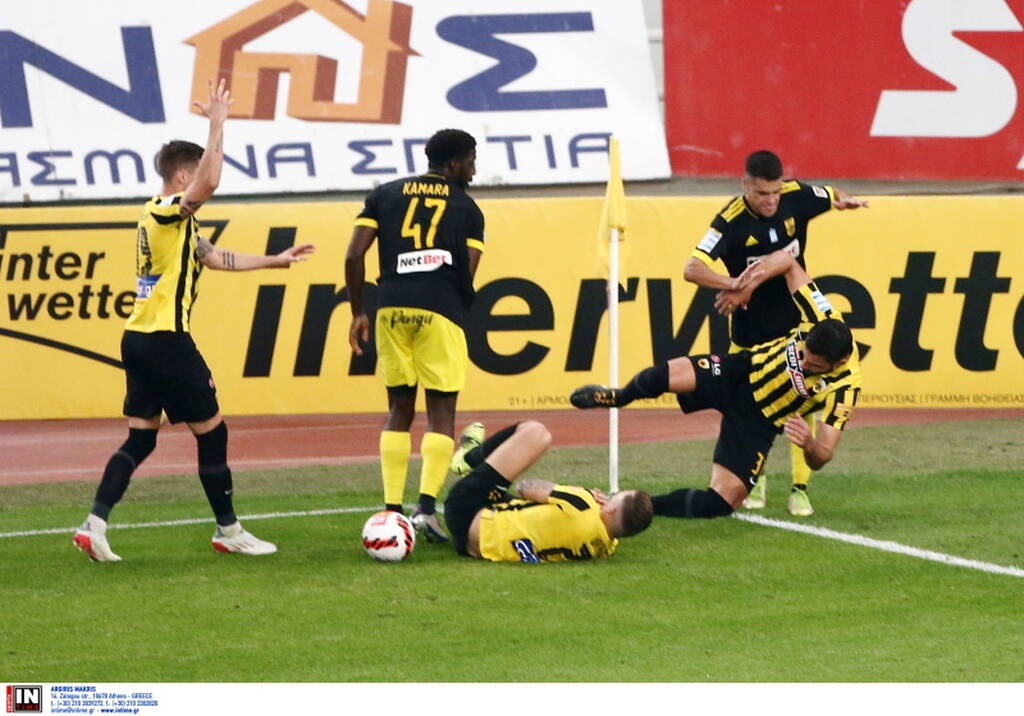 ΑΕΚ-Άρης: Ένταση και σύρραξη μεταξύ παικτών στο φινάλε (photos+video)