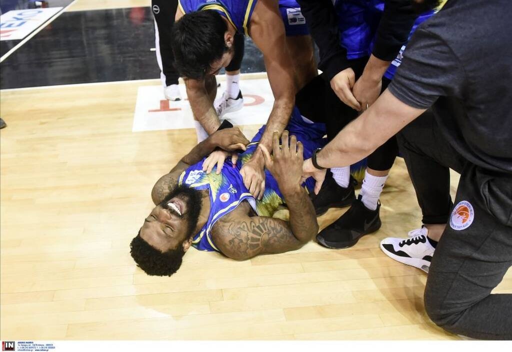 ΠΑΟΚ-Περιστέρι: Το ΑΠΙΘΑΝΟ buzzer beater του ΜακΚρί και το «πάρτι» στην Πυλαία (video)