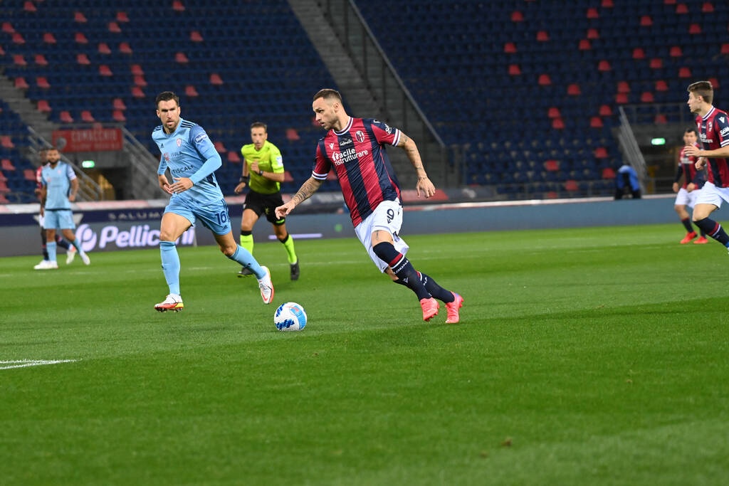 Serie A: Η Μπολόνια κράτησε στον πάτο την Κάλιαρι (photos)