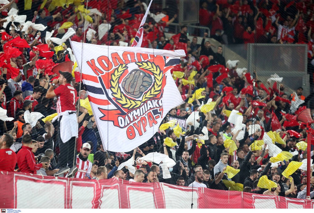 Ολυμπιακός-Άιντραχτ Φρανκφούρτης: Τρομερή ατμόσφαιρα στο «Γ. Καραϊσκάκης» (photos+video)