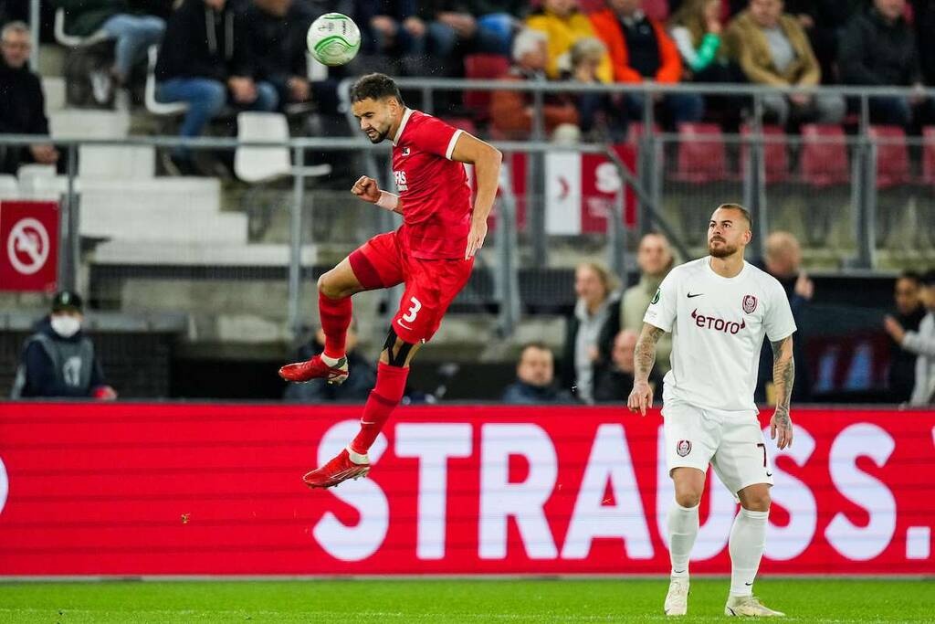 Conference League: Τεσσάρα η Σλόβαν Μπρατισλάβας – Ακάθεκτη η Αλκμάαρ με γκολ Παυλίδη!