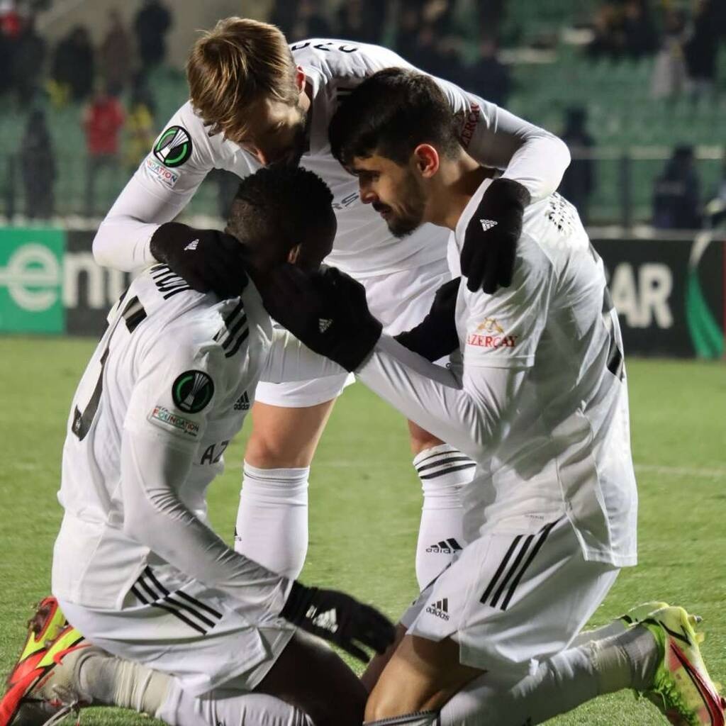 Conference League: Τεσσάρα η Σλόβαν Μπρατισλάβας – Ακάθεκτη η Αλκμάαρ με γκολ Παυλίδη!