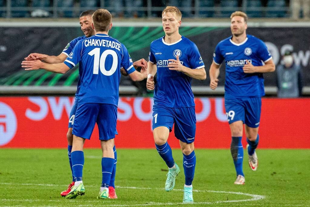 Conference League: Τεσσάρα η Σλόβαν Μπρατισλάβας – Ακάθεκτη η Αλκμάαρ με γκολ Παυλίδη!