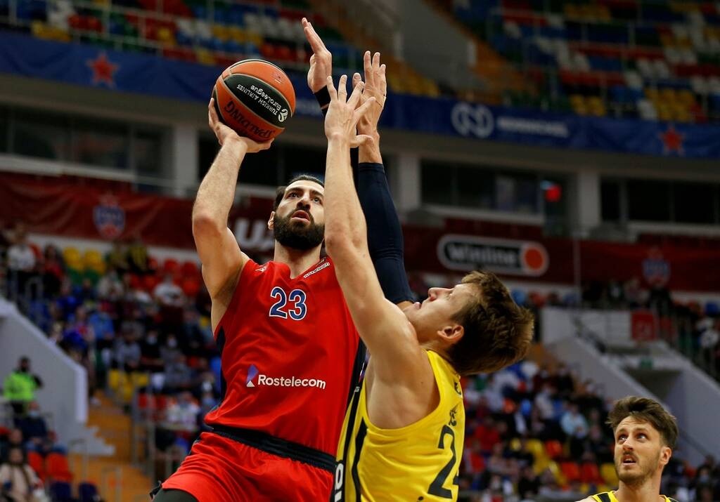ΤΣΣΚΑ-Φενέρμπαχτσε 82-91: Κυρίαρχοι στη Μόσχα με Βέσελι-ΝτεΚολό!