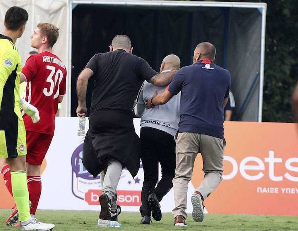 Oλυμπιακός Β'-ΠΑΟΚ Β': Ένταση, ξύλο και αποβολές στο «Ελ Πάσο» (photos)