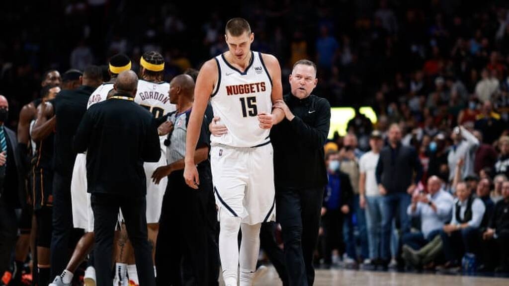 NBA: «Καμπάνα» σε Γιόκιτς (photos+video)