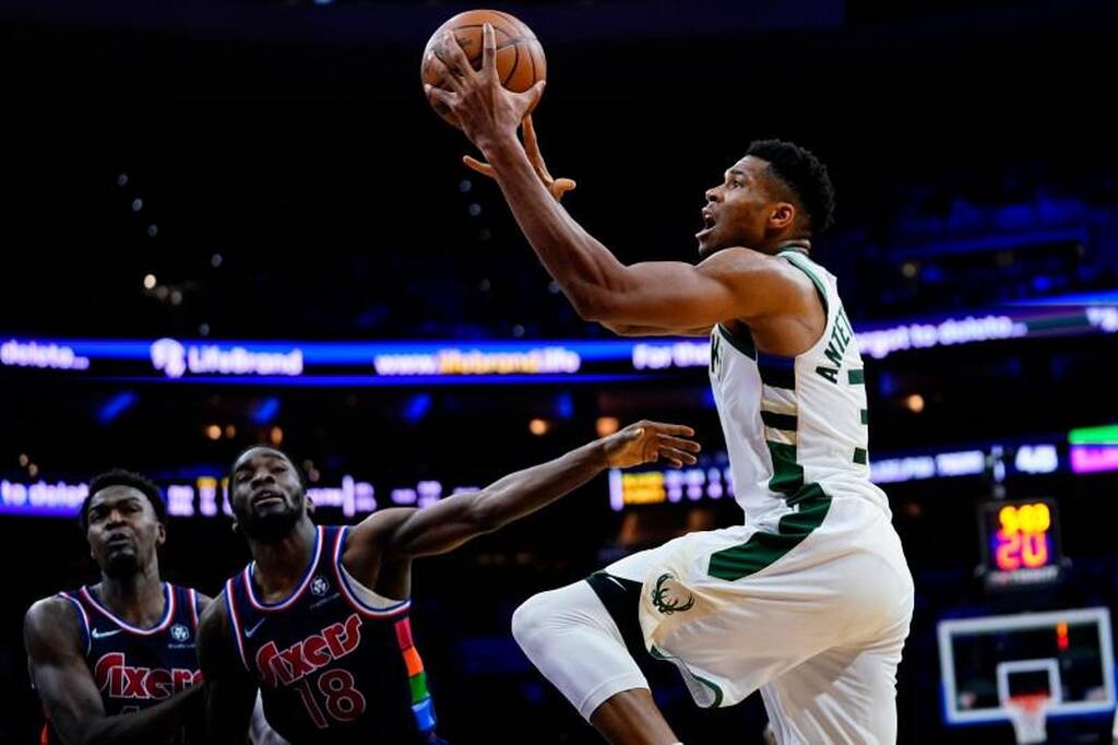 NBA: «Τρελαίνει» τους αριθμούς ο Γιάννης Αντετοκούνμπο - Η νέα απίθανη επίδοση (photos+video)