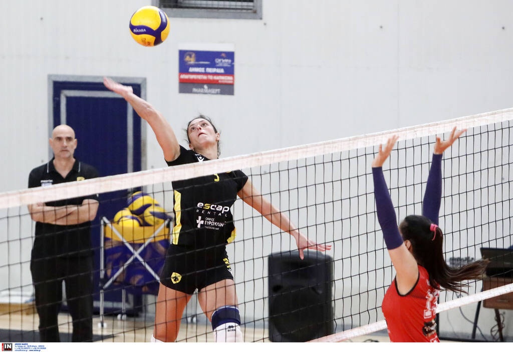 Volley League: Πέρασε από τον Πειραιά η ΑΕΚ