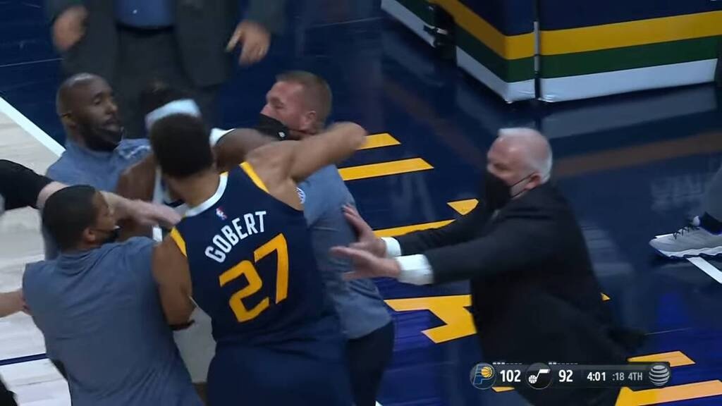 Χαμός στο NBA: Πιάστηκαν στα χέρια Τέρνερ-Γκομπέρ (photos+video)