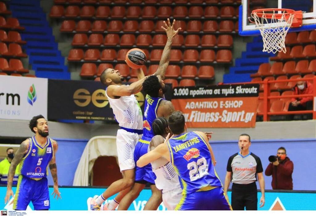 Λάρισα-Περιστέρι 63-78: Διπλό... ποιότητας στο κλειστό της Νεάπολης