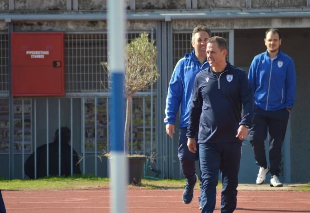 Ομάδα της Super League 2 παρουσίασε ρόστερ και τεχνικό τιμ χωρίς... ονόματα!