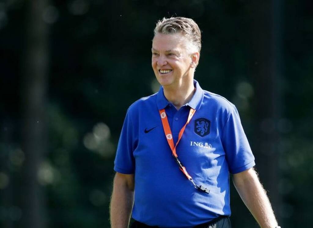 Προκριματικά Μουντιάλ 2022: Ατύχημα με το ποδήλατο ο Φαν Χάαλ – Πως πήγε στην προπόνηση (vid+pics)