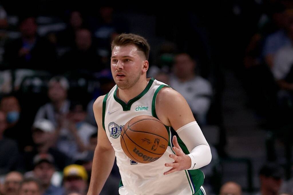 NBA: Πλήγμα με Ντόντσιτς