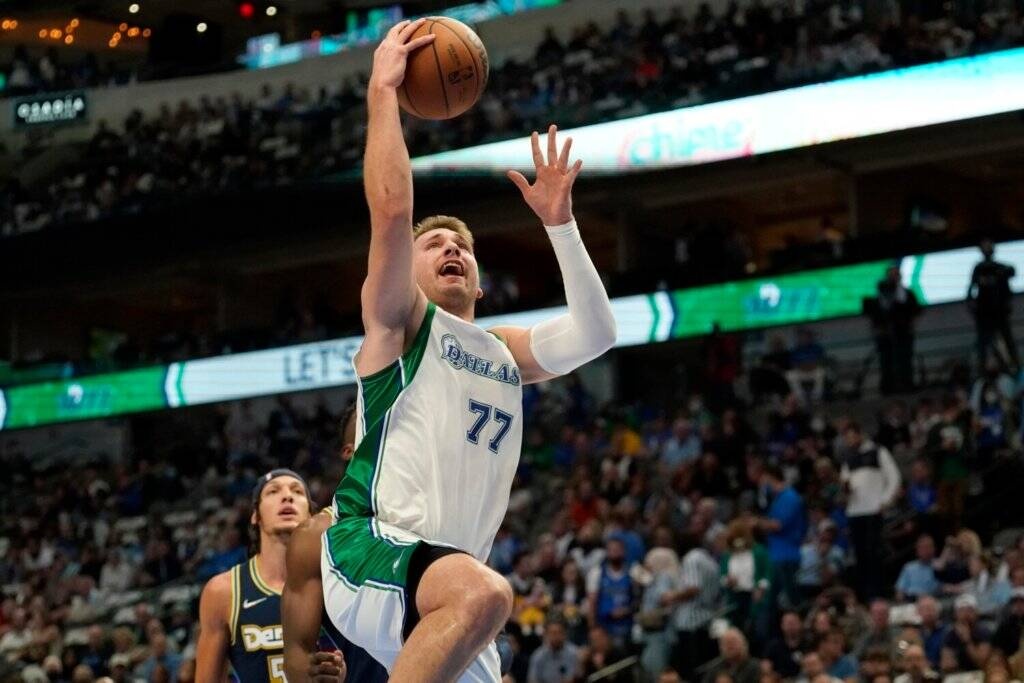 NBA: Πλήγμα με Ντόντσιτς