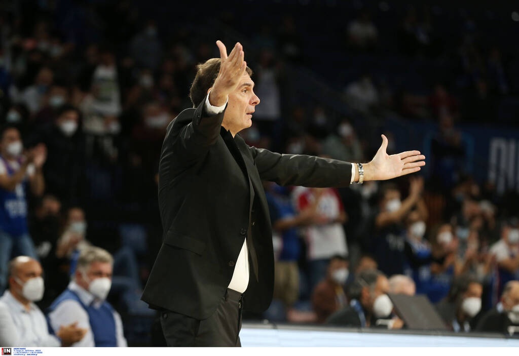 Αναντολού Εφές-Ολυμπιακός: «Εκρήξεις» από Μπαρτζώκα - Τα έβαλε με Αταμάν και κυνήγησε τους διαιτητές