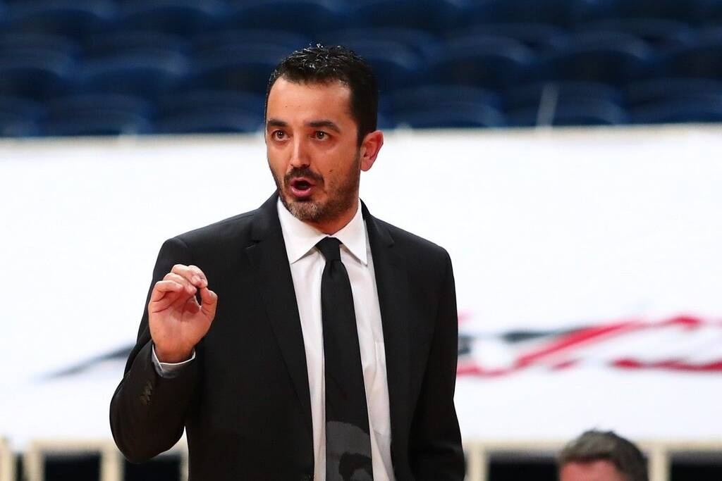 Στον πάγκο της ουγγρικής Ντέμπρετσεν ο Γιώργος Βόβορας!