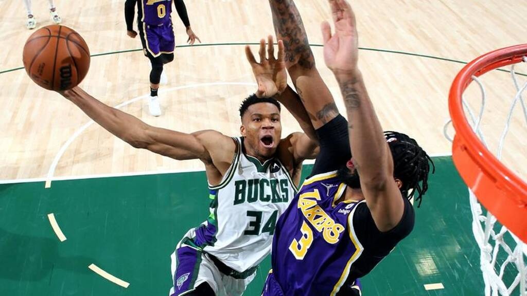 NBA: Με μαγικό Γιάννη υπέταξαν τους Λέικερς οι Μπακς (photos+video)