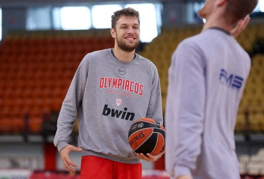 Ολυμπιακός-Βεζένκοφ: «Μόνο νίκη με την Μακάμπι»