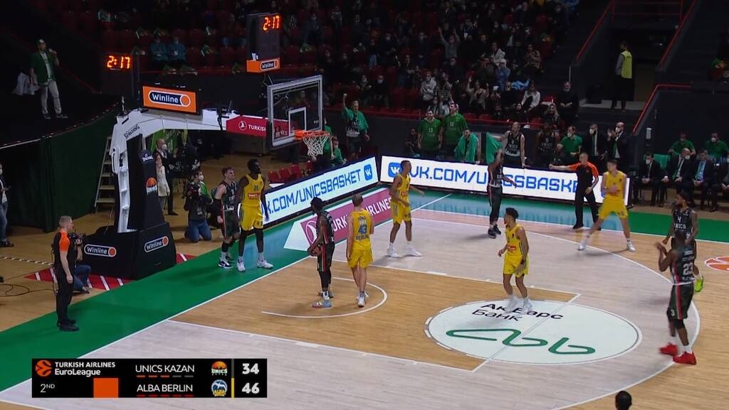 Το κάρφωμα της χρονιάς ο Χεζόνια! «Κατάπιε» το θηρίο της Άλμπα και τον εξόργισε (video+photos)