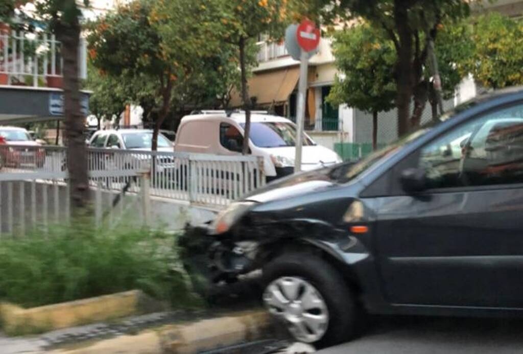 Σοβαρό τροχαίο έξω από γήπεδο της Προοδευτικής