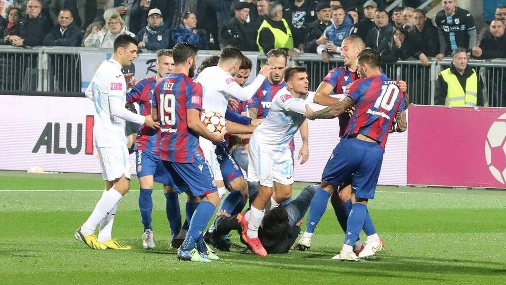 Γκολ και ξύλο στο Ριέκα-Χάιντουκ - Πλακώθηκε με οπαδό ο Μάρκο Λιβάγια! (photos+video)