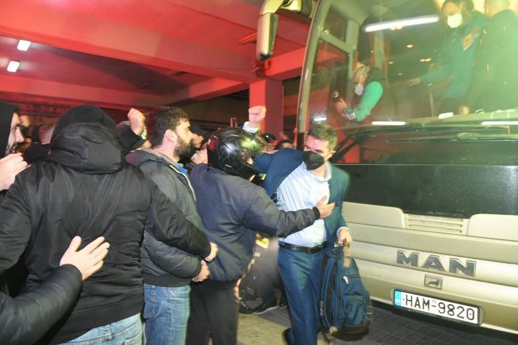 Ολυμπιακός-Παναθηναϊκός: Η νύχτα... μέρα σε Βουλή και ΟΑΚΑ για τους θριαμβευτές του ΣΕΦ (photos)