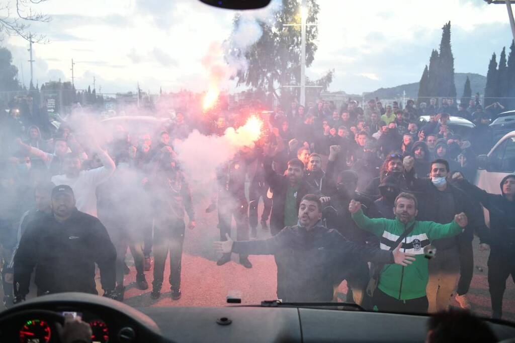 Ολυμπιακός-Παναθηναϊκός ΟΠΑΠ: Αναχώρησαν μέσα σε αποθέωση για το ΣΕΦ οι «πράσινοι»