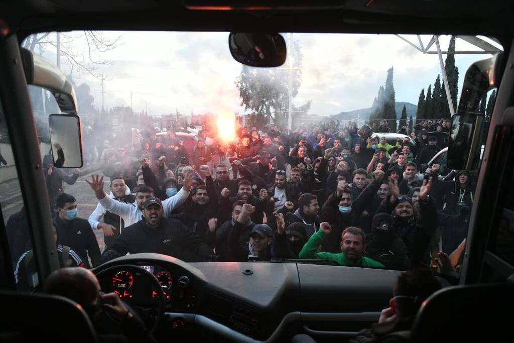 Ολυμπιακός-Παναθηναϊκός ΟΠΑΠ: Αναχώρησαν μέσα σε αποθέωση για το ΣΕΦ οι «πράσινοι»