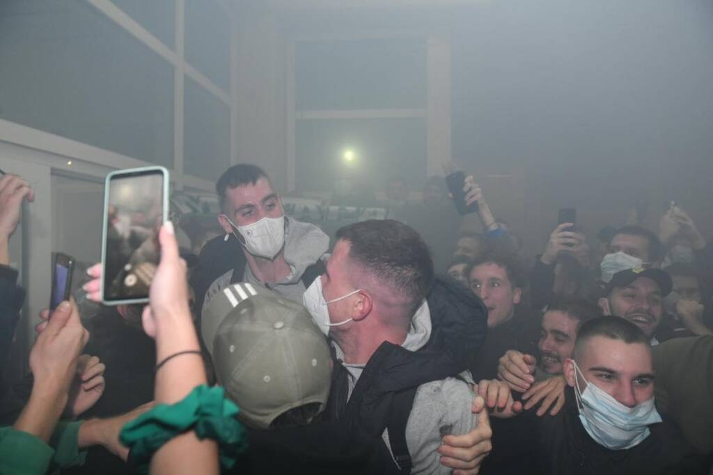 Ολυμπιακός-Παναθηναϊκός: Η νύχτα... μέρα σε Βουλή και ΟΑΚΑ για τους θριαμβευτές του ΣΕΦ (photos)