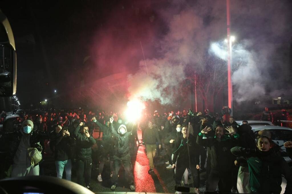 Ολυμπιακός-Παναθηναϊκός: Η νύχτα... μέρα σε Βουλή και ΟΑΚΑ για τους θριαμβευτές του ΣΕΦ (photos)