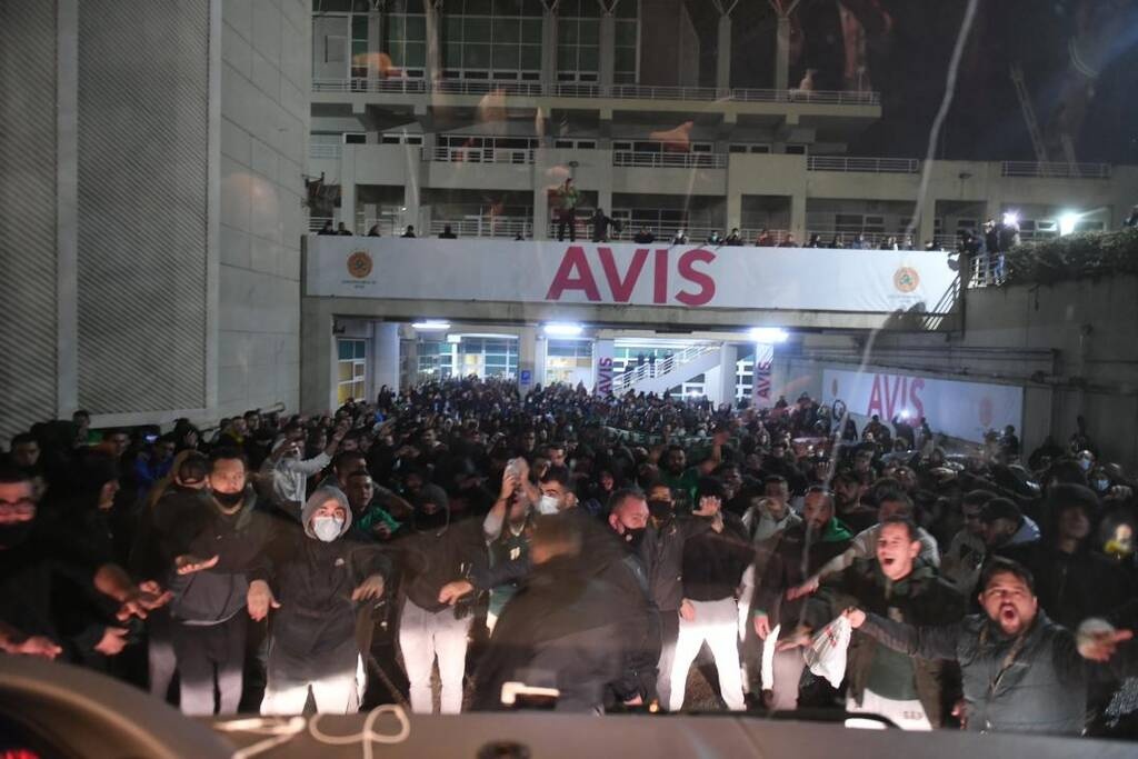 Ολυμπιακός-Παναθηναϊκός: Η νύχτα... μέρα σε Βουλή και ΟΑΚΑ για τους θριαμβευτές του ΣΕΦ (photos)