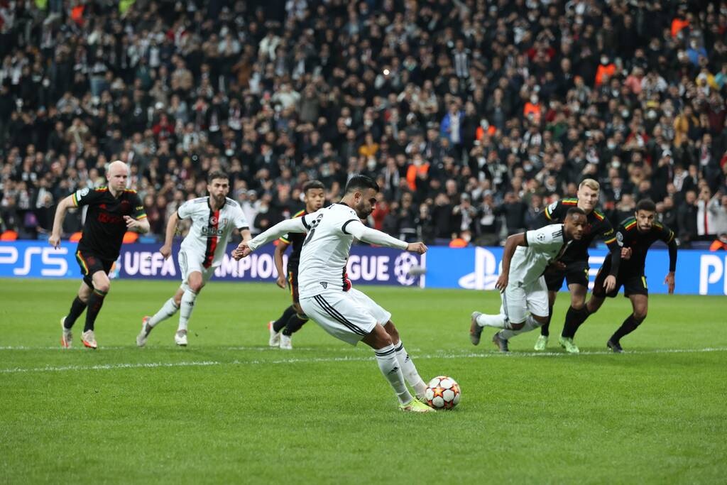 Champions League: Προβάδισμα για την Μπεσίκτας με πέναλτι του Γκεζάλ (video+photos)