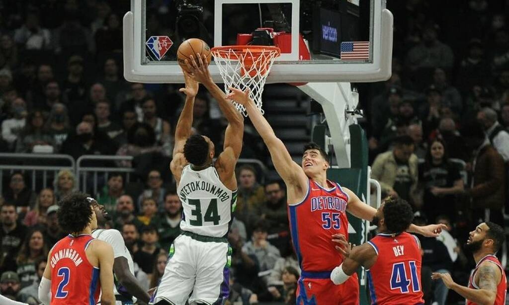 NBA: Σαρωτικοί Μπακς απέναντι στους Πίστονς (photos+video)