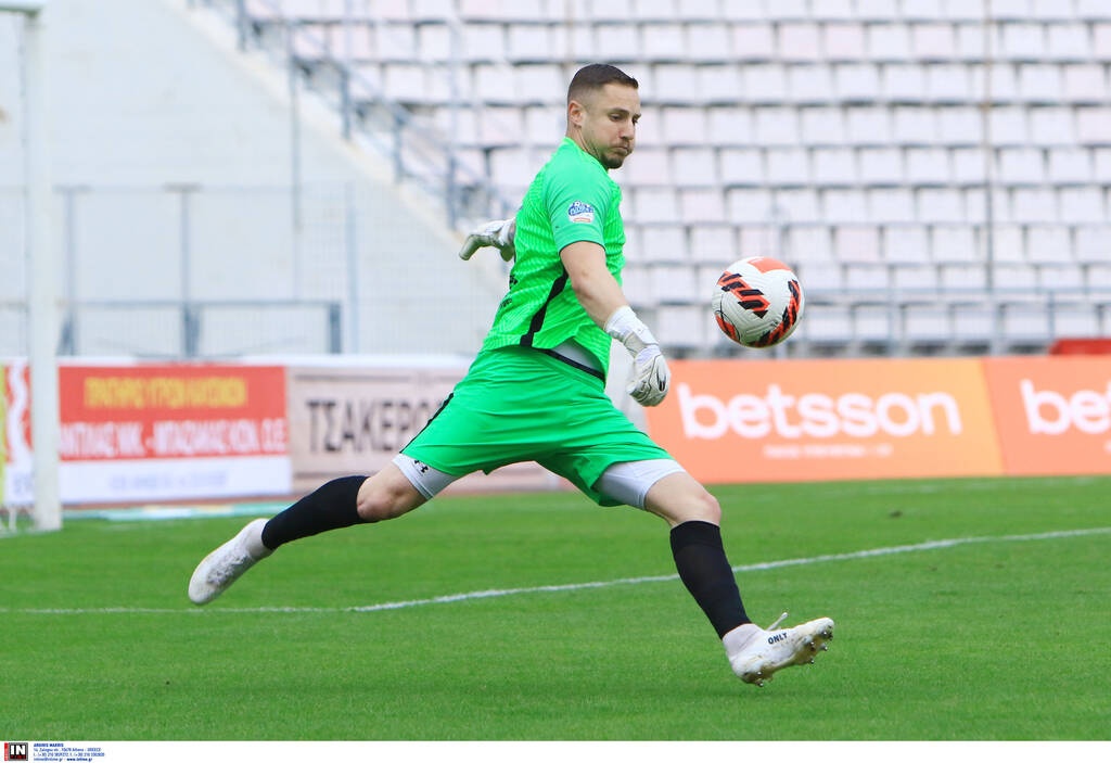 Super League 2: Με υπογραφή Βλαχομήτρου άνοιξε λογαριασμό η Νίκη Βόλου (photos)