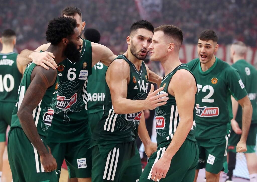 Παναθηναϊκός ΟΠΑΠ-Ζενίτ: Θερμό χειροκρότημα στους... πρωταγωνιστές του ΣΕΦ (photos)