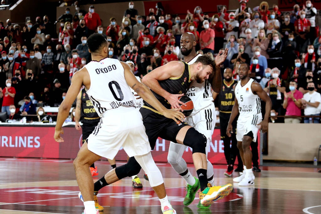 Μονακό-Βιλερμπάν 84-85: Πήρε τον «εμφύλιο» με τρίποντο «μαχαιριά» του Χάουαρντ (video+photos)