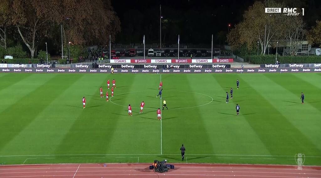 Μπελενένσες-Μπενφίκα: Οριστική διακοπή στο ματς παρωδία - Έμειναν με έξι παίκτες οι γηπεδούχοι