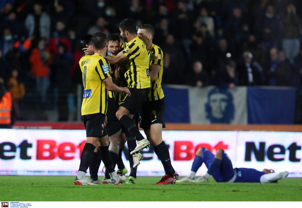 ΠΑΣ Γιάννινα-ΑΕΚ: Ξέσπασμα χαράς στο γκολ του Σάκχοφ (photos)