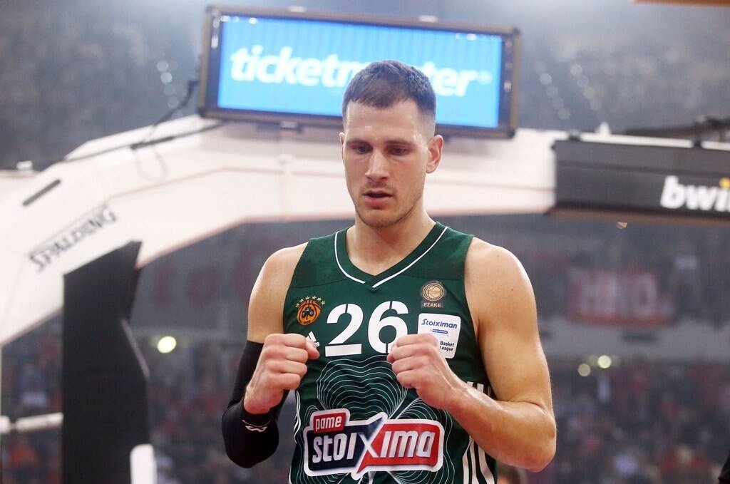 Νέντοβιτς: «Μετά τη νίκη με τον Ολυμπιακό είμαστε σε ένα “κύμα” προς τα πάνω»