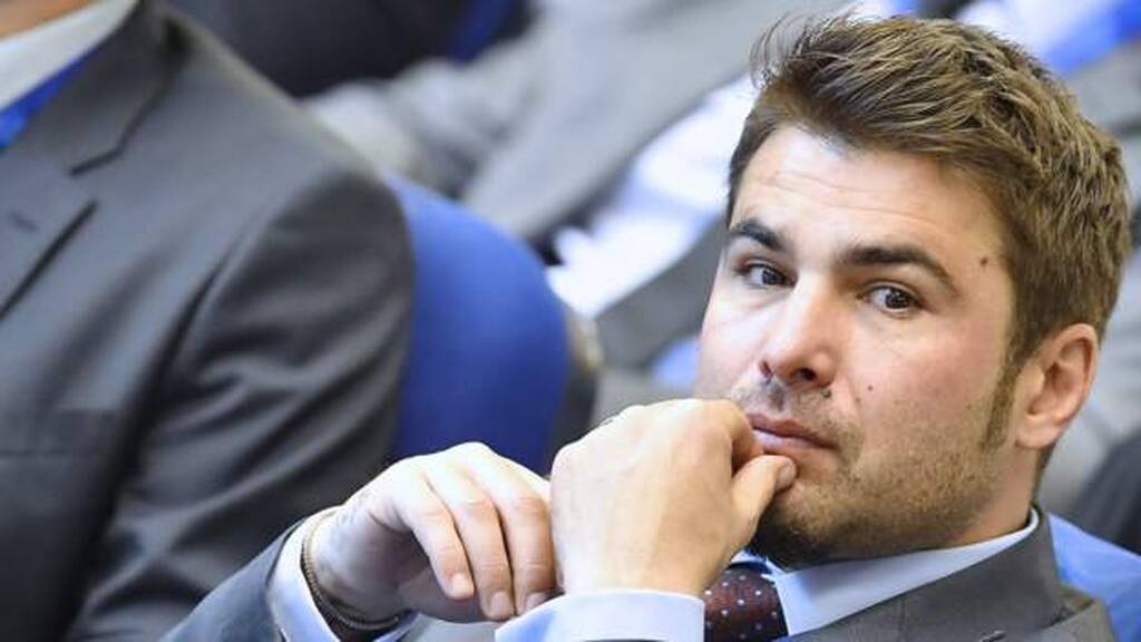 Ρουμανία: Μύθος του ποδοσφαίρου ο... αντι-Λουτσέσκου (photos+video)