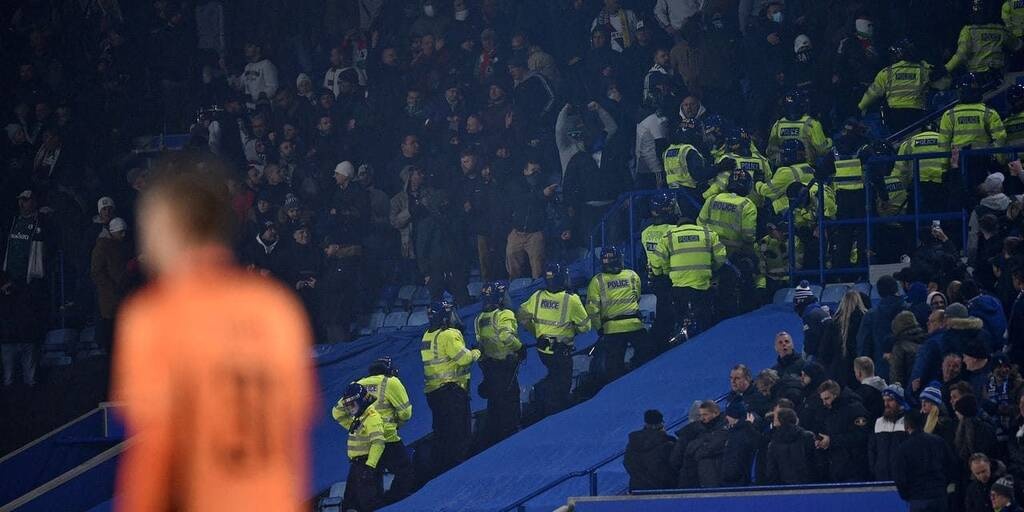 Λέστερ: Συλλήψεις οπαδών στο ματς με τη Λέγκια (photos)